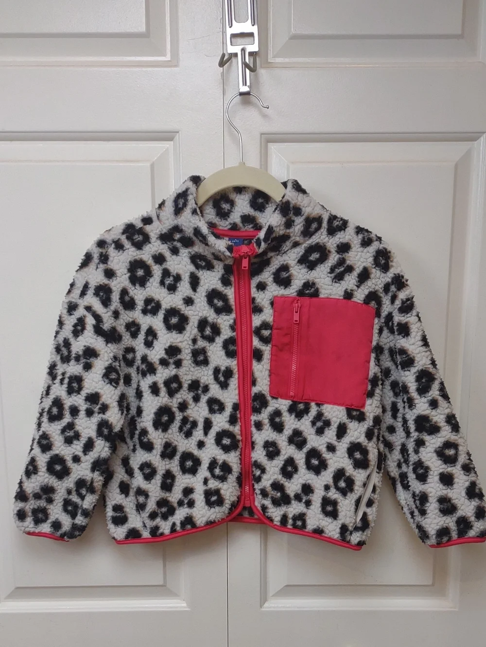 Old Navy Girl's Snow Leopard Full Zip Cozy Sherpa Jacket Side Pockets Zip Pocket
